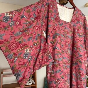 Beautiful Floral Short Vintage Kimono